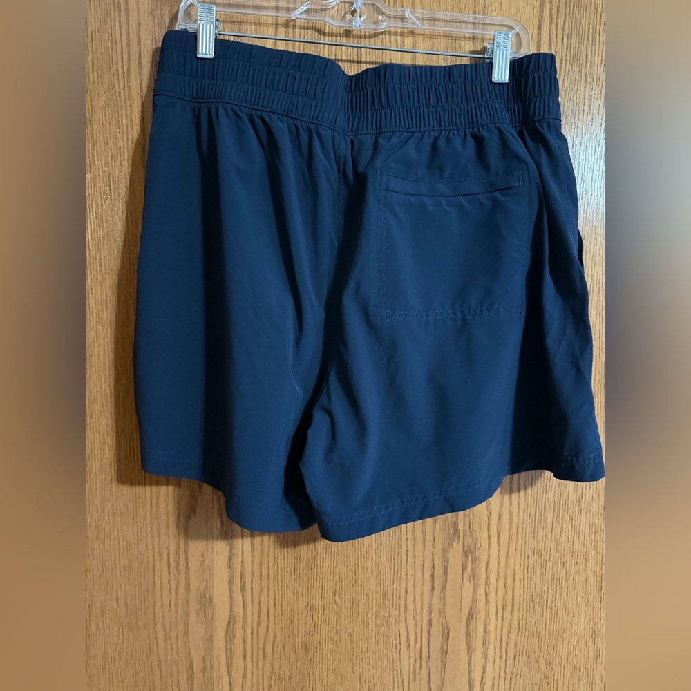 Athleta Wayfind High Rise 5” Short Navy